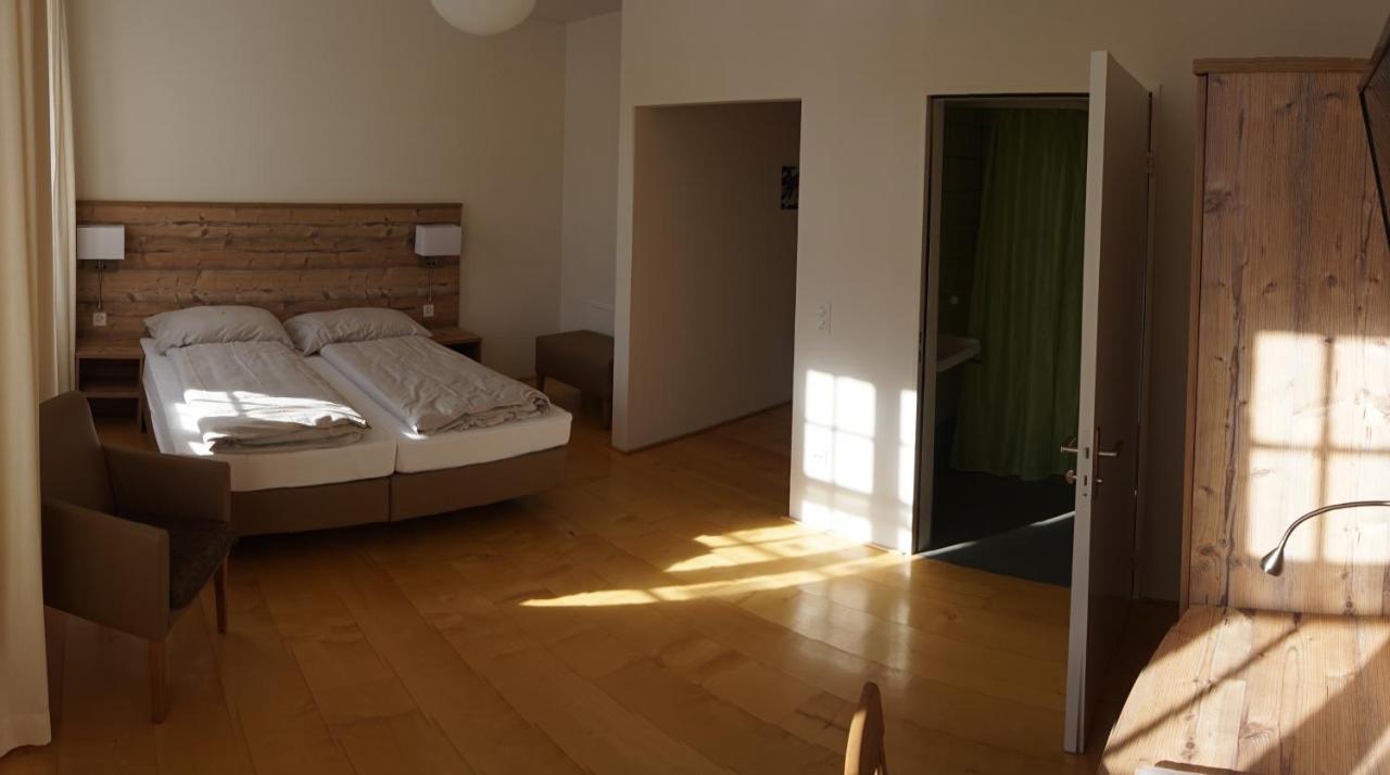 Klosterhotel Kreuz Mariastein Bagian luar foto