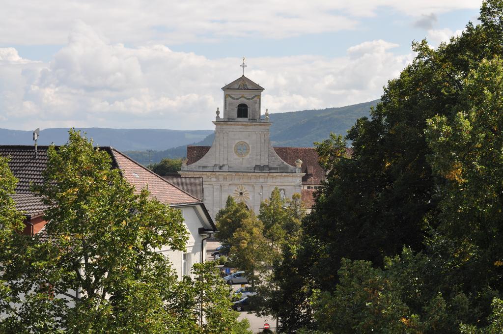 Klosterhotel Kreuz Mariastein Bagian luar foto