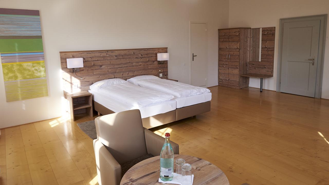 Klosterhotel Kreuz Mariastein Bagian luar foto