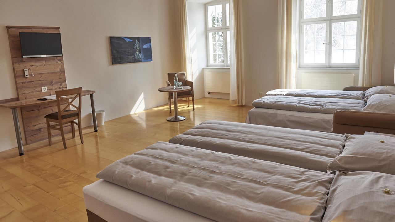 Klosterhotel Kreuz Mariastein Bagian luar foto