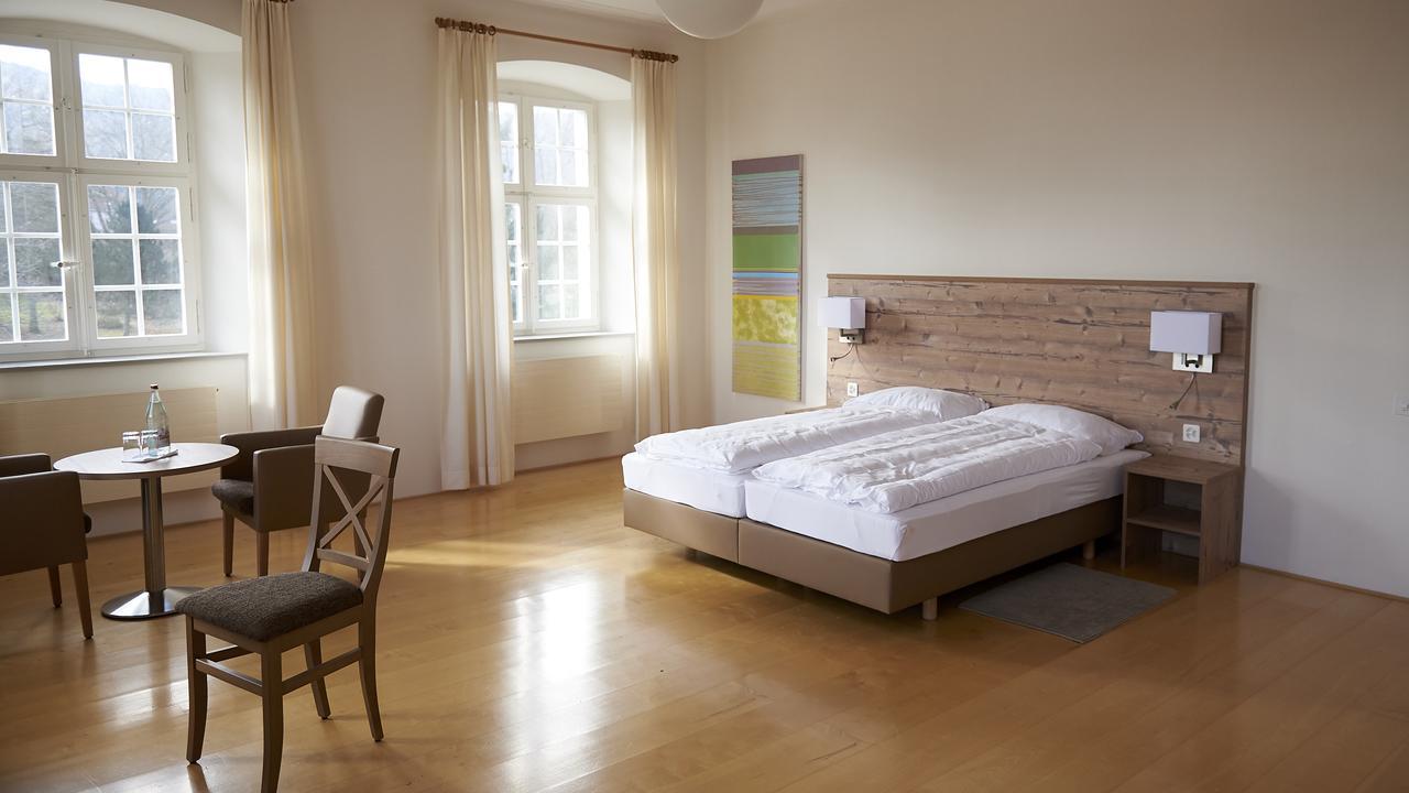 Klosterhotel Kreuz Mariastein Bagian luar foto