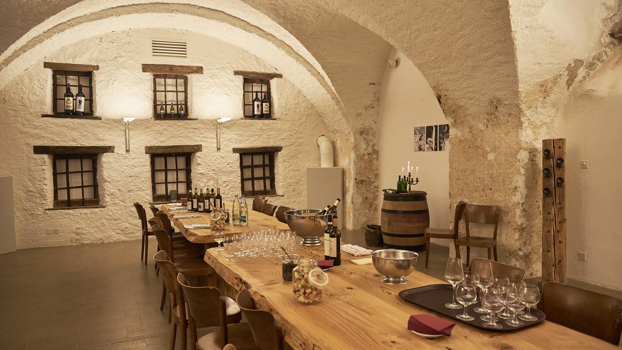 Klosterhotel Kreuz Mariastein Bagian luar foto
